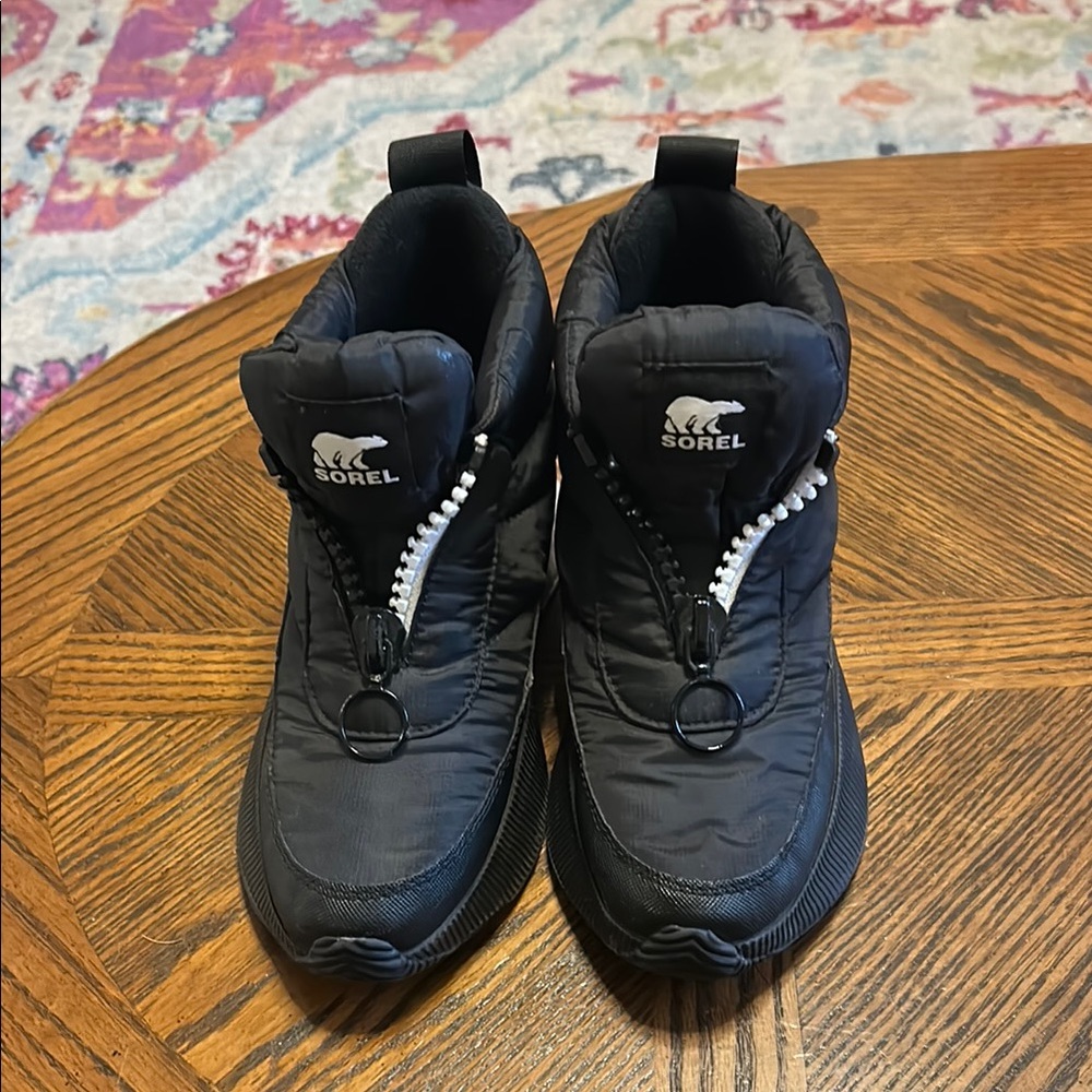 Sorel Black Quilted Boots